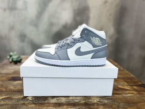 AIR JORDAN 1 MID ‘GREY SAIL’ – NSN030