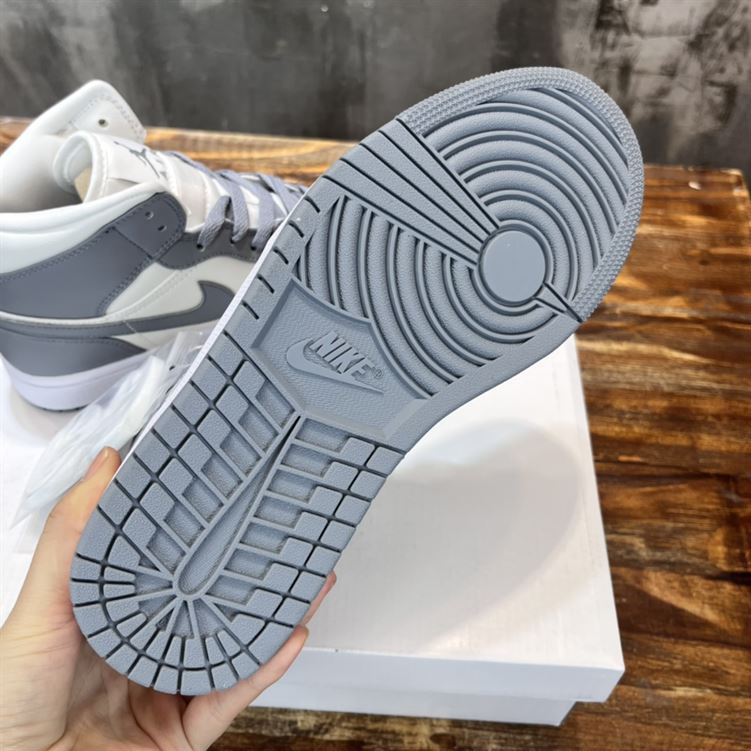AIR JORDAN 1 MID ‘GREY SAIL’ – NSN030