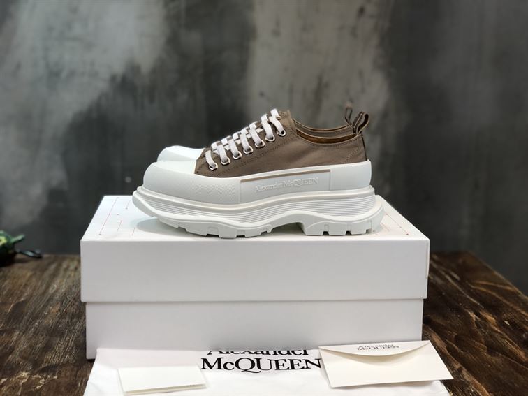 ALEXANDER MCQUEEN TREAD SLICK LOW-TOP SNEAKERS - ALD027