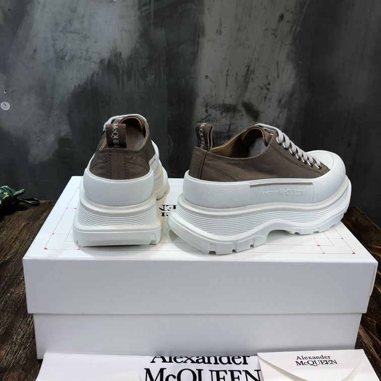 ALEXANDER MCQUEEN TREAD SLICK LOW-TOP SNEAKERS - ALD027