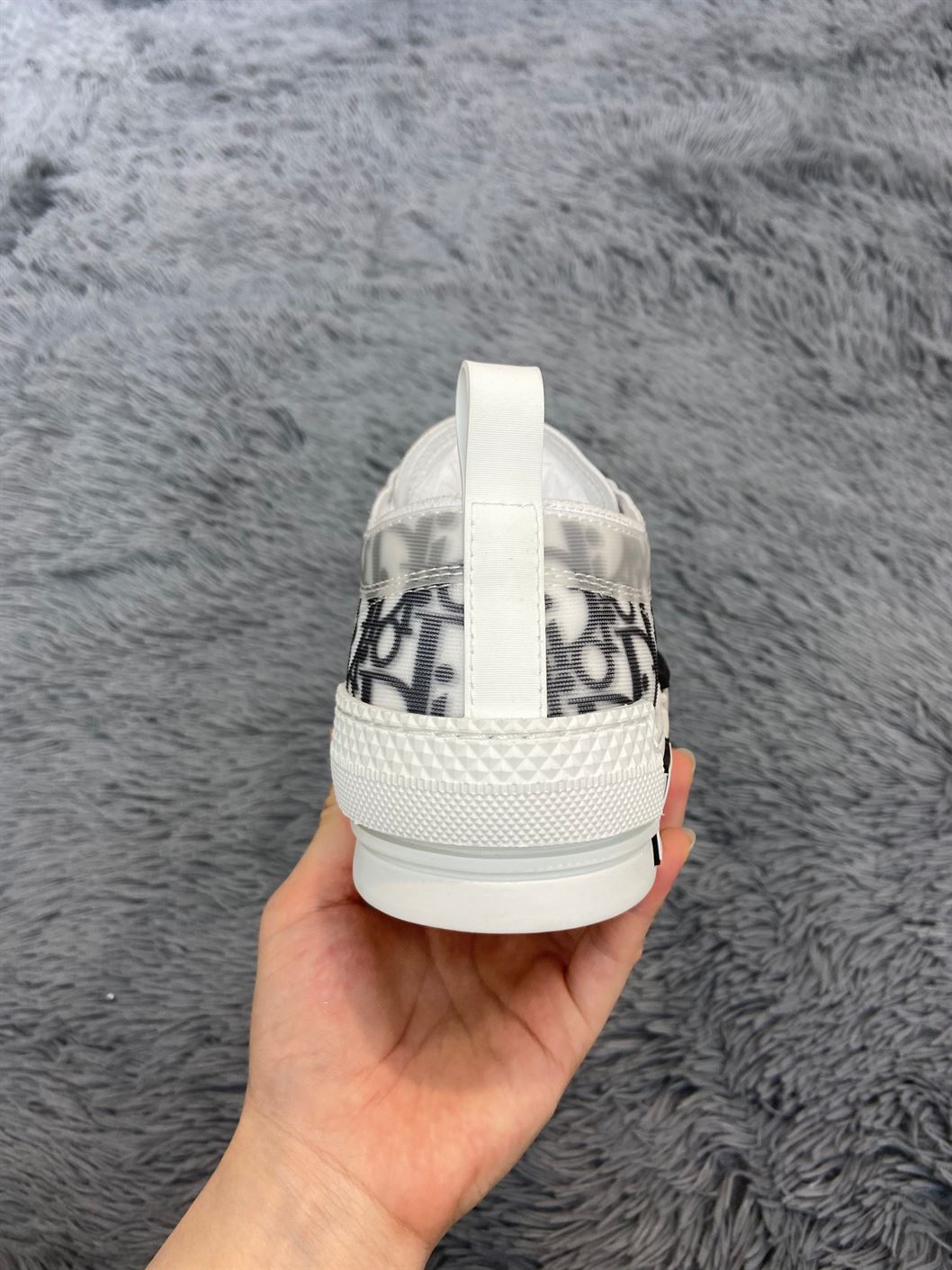 B23 LOW-TOP SNEAKER DIOR OBLIQUE CANVAS - DO060