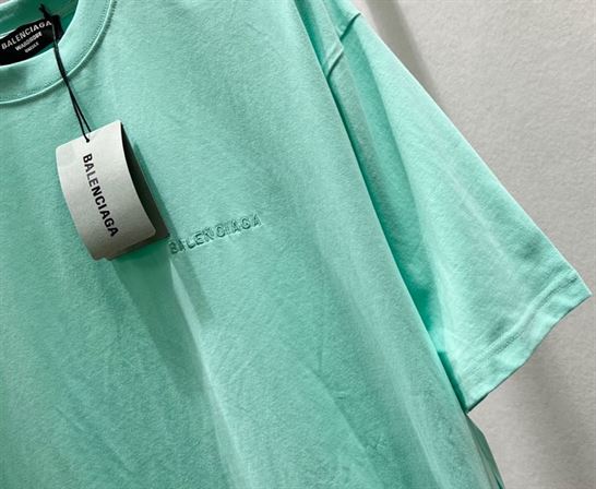 BALENCIAGA MEN'S LOGO T-SHIRT MEDIUM FIT IN GREEN - BAS004