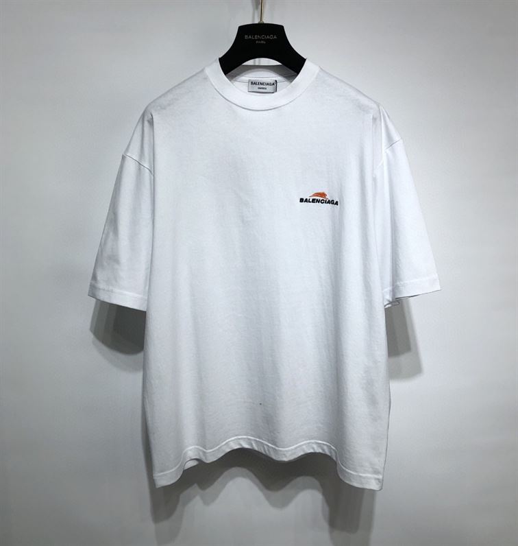 BALENCIAGA MEN'S YEAR OF THE TIGER T-SHIRT MEDIUM FIT IN WHITE - BAS001