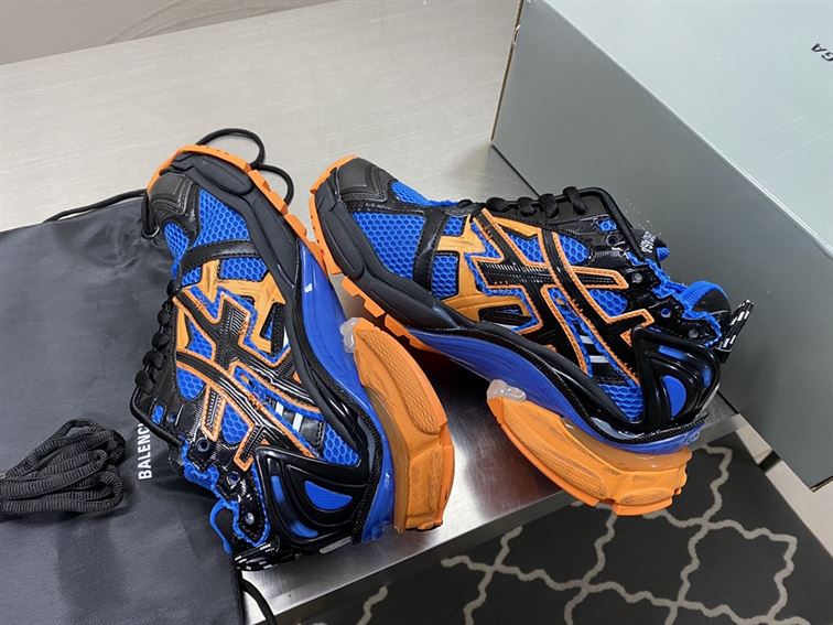 BALENCIAGA RUNNER SNEAKER IN BLUE - BLA054