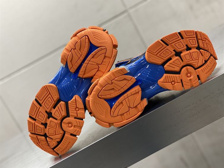 BALENCIAGA RUNNER SNEAKER IN BLUE - BLA054