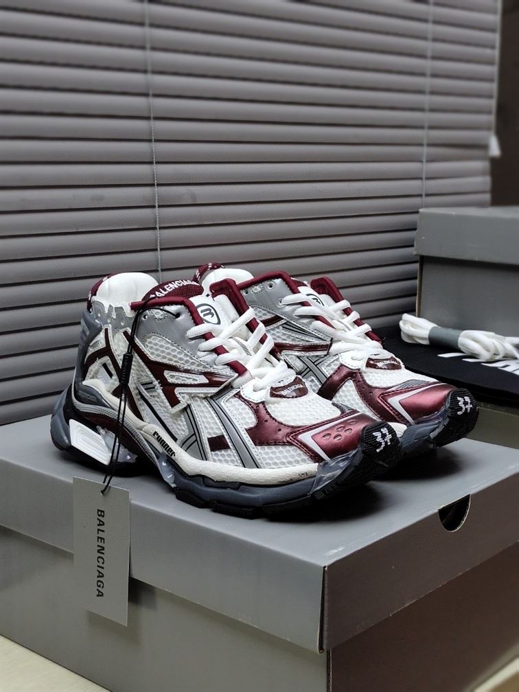 BALENCIAGA RUNNER SNEAKER IN GREY - BLA055