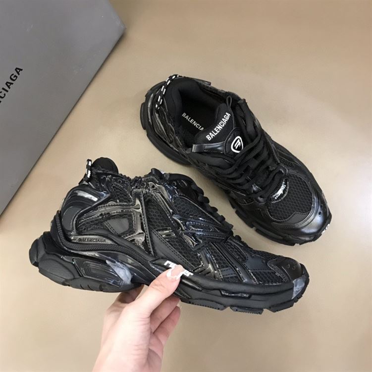 BALENCIAGA RUNNER SNEAKERS IN BLACK - BLA007
