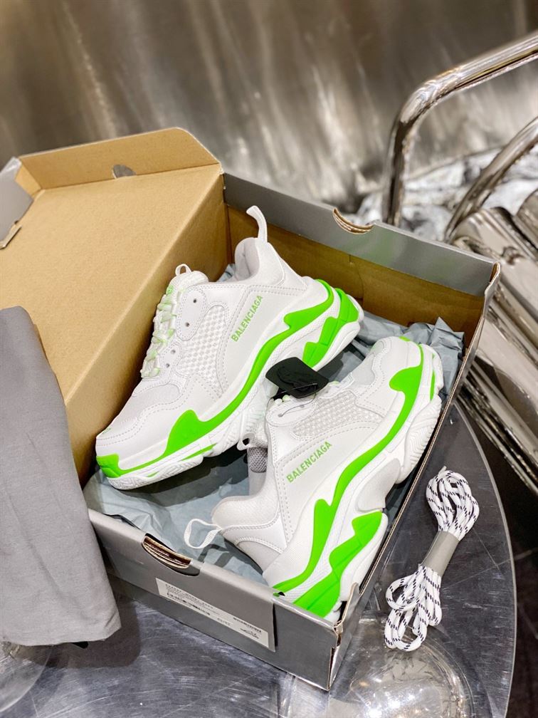BALENCIAGA TRIPLE S 1.0 SNEAKERS IN WHITE AND GREEN - BLA022