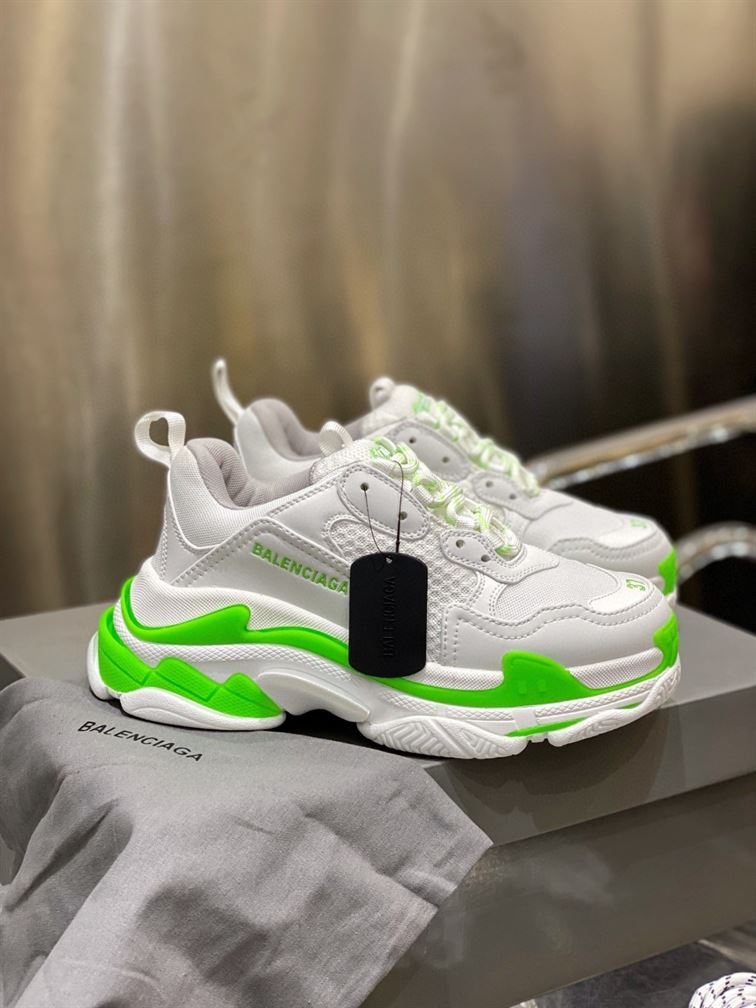 BALENCIAGA TRIPLE S 1.0 SNEAKERS IN WHITE AND GREEN - BLA022