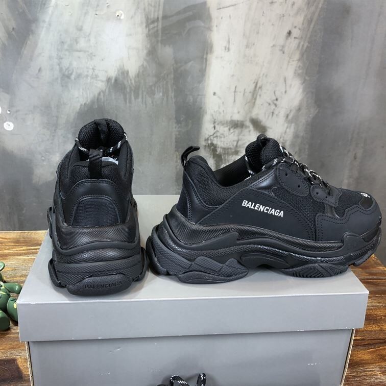 BALENCIAGA TRIPLE S FULL BLACK - BLA011