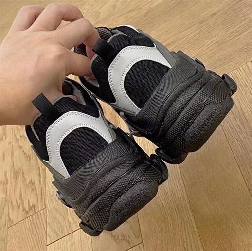 BALENCIAGA TRIPLE S GREY BLACK - BLA059
