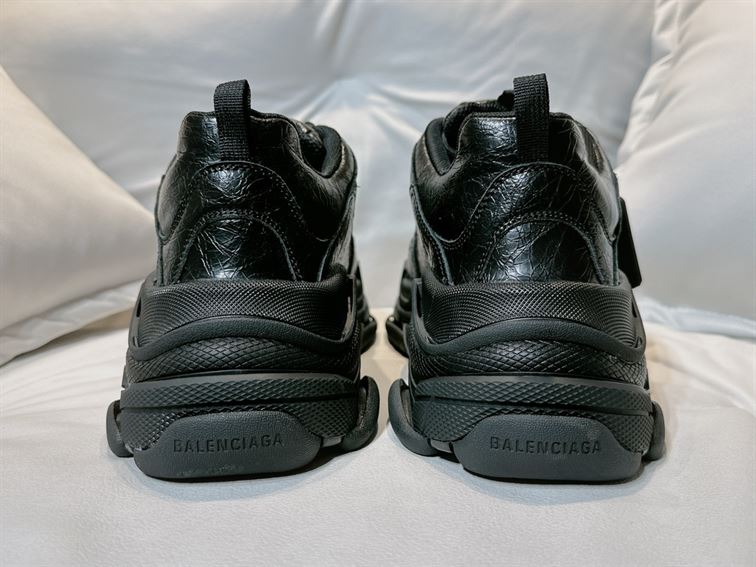 BALENCIAGA TRIPLE S LAMBSKIN SNEAKERS - BLA079