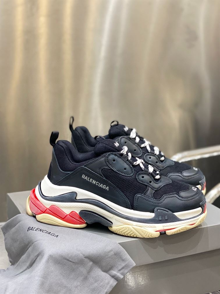BALENCIAGA TRIPLE S SNEAKERS - BLA009