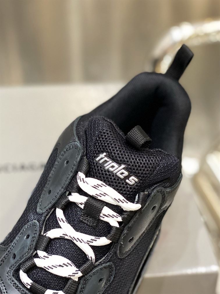 BALENCIAGA TRIPLE S SNEAKERS - BLA009