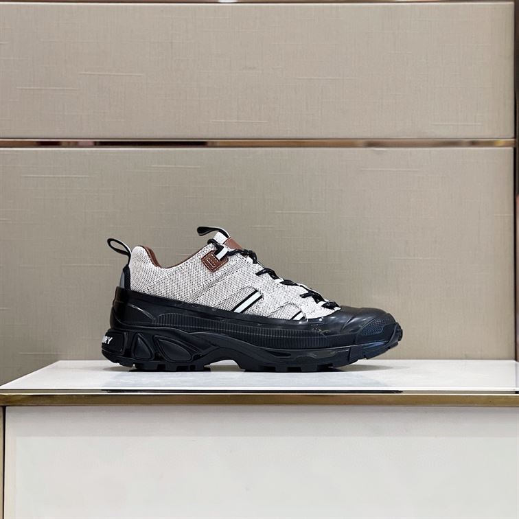 BURBERRY BLACK AND WHITE CANVAS ARTHUR SNEAKERS - BBR021