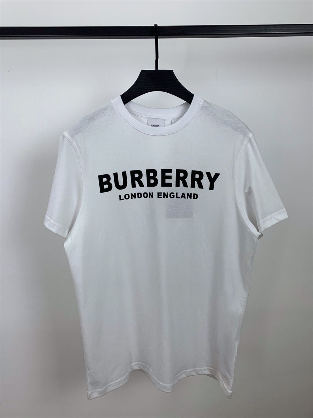 BURBERRY LOGO PRINT COTTON T-SHIRT IN WHITE - BRS009