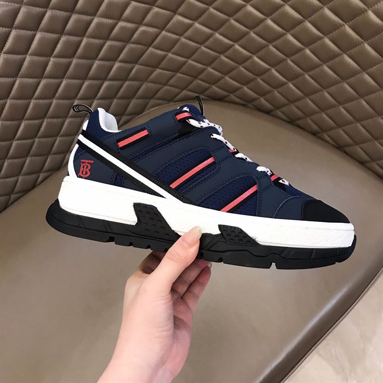 BURBERRY UNION SNEAKERS - BBR015