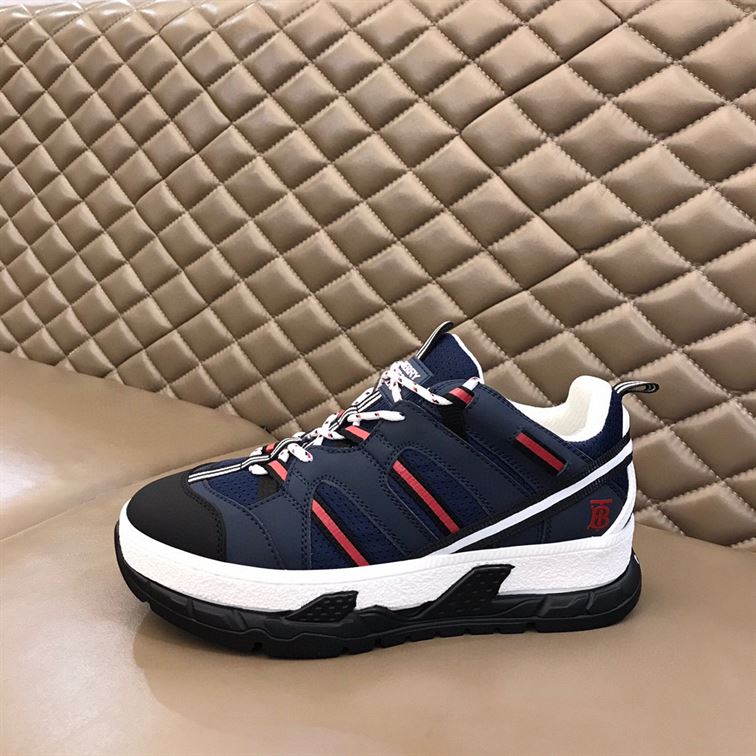 BURBERRY UNION SNEAKERS - BBR015