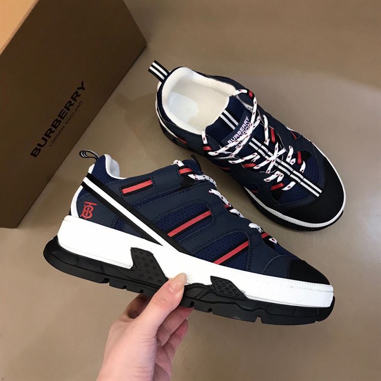 BURBERRY UNION SNEAKERS - BBR015