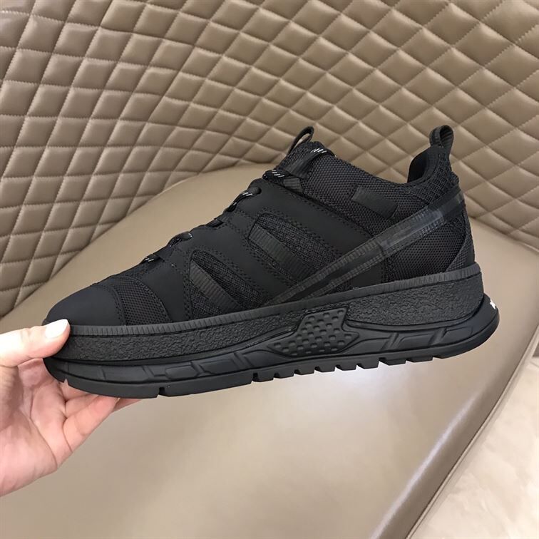 BURBERRY UNION SNEAKERS - BBR016