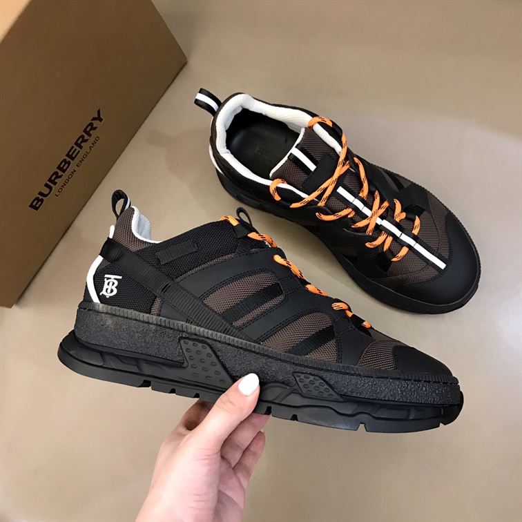 BURBERRY UNION SNEAKERS - BBR020