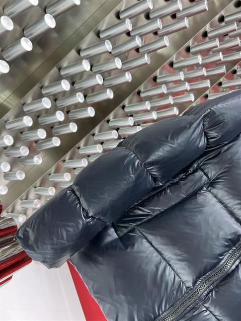 CANADA GOOSE CROFTON PUFFER BLACK LABEL - CN26