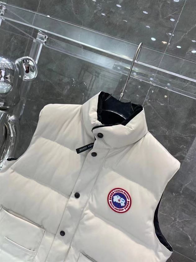 CANADA GOOSE FREESTYLE QUILTED ARTIC-TECH GILET - CN10