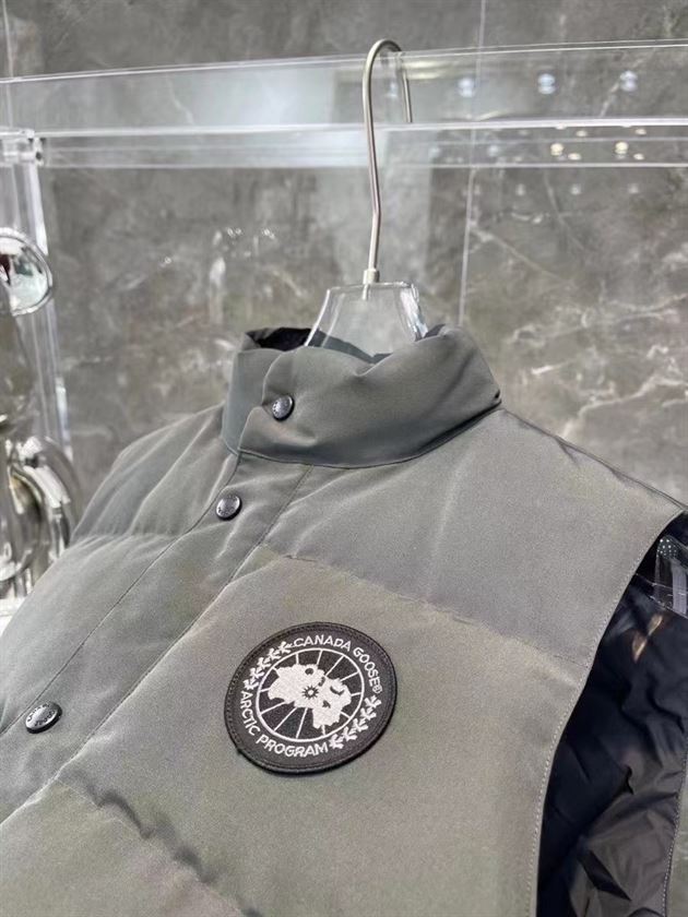 CANADA GOOSE FREESTYLE QUILTED ARTIC-TECH GILET - CN12