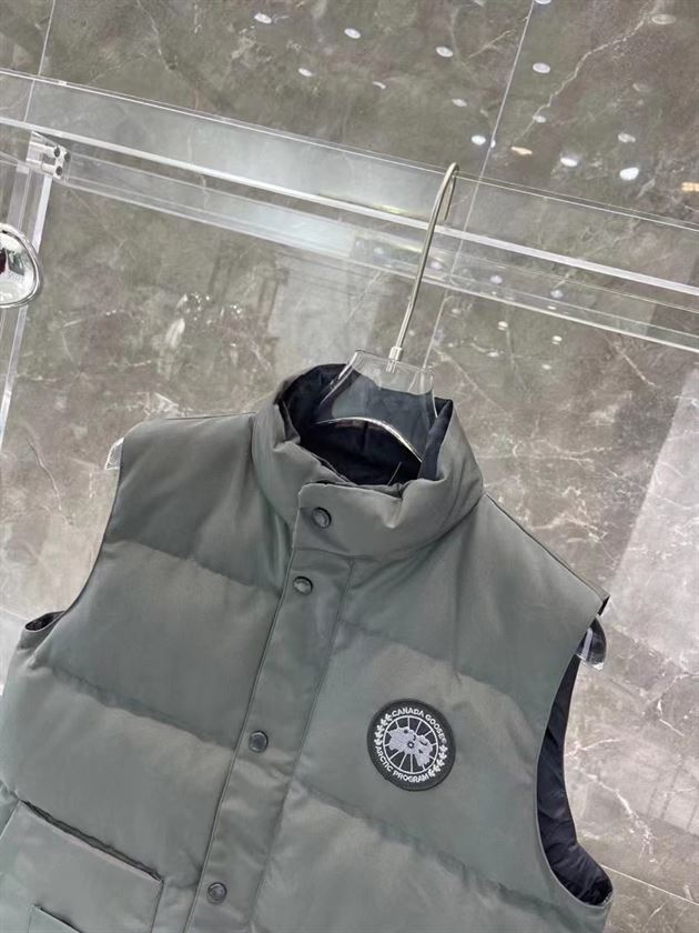CANADA GOOSE FREESTYLE QUILTED ARTIC-TECH GILET - CN12
