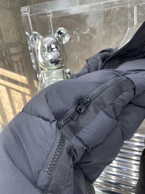 CANADA GOOSE LONG PUFFER COAT - CN20