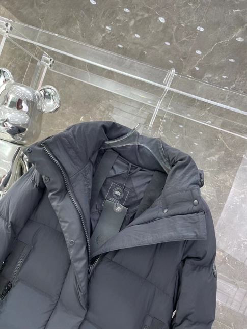 CANADA GOOSE LONG PUFFER COAT - CN20