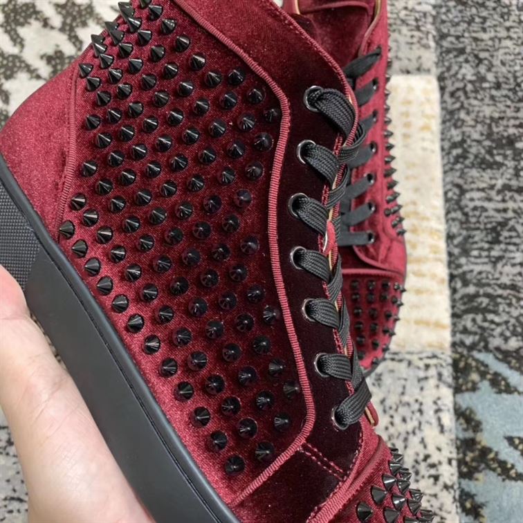 CHRISTIAN LOUBOUTIN HIGH TOP SNEAKER - CLS009