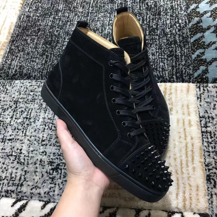 CHRISTIAN LOUBOUTIN HIGH TOP SNEAKER - CLS010