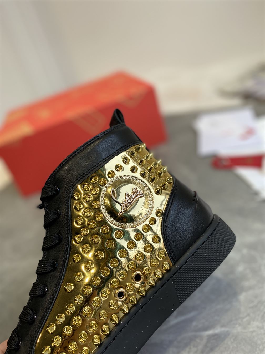 CHRISTIAN LOUBOUTIN HIGH TOP SNEAKER - CLS017