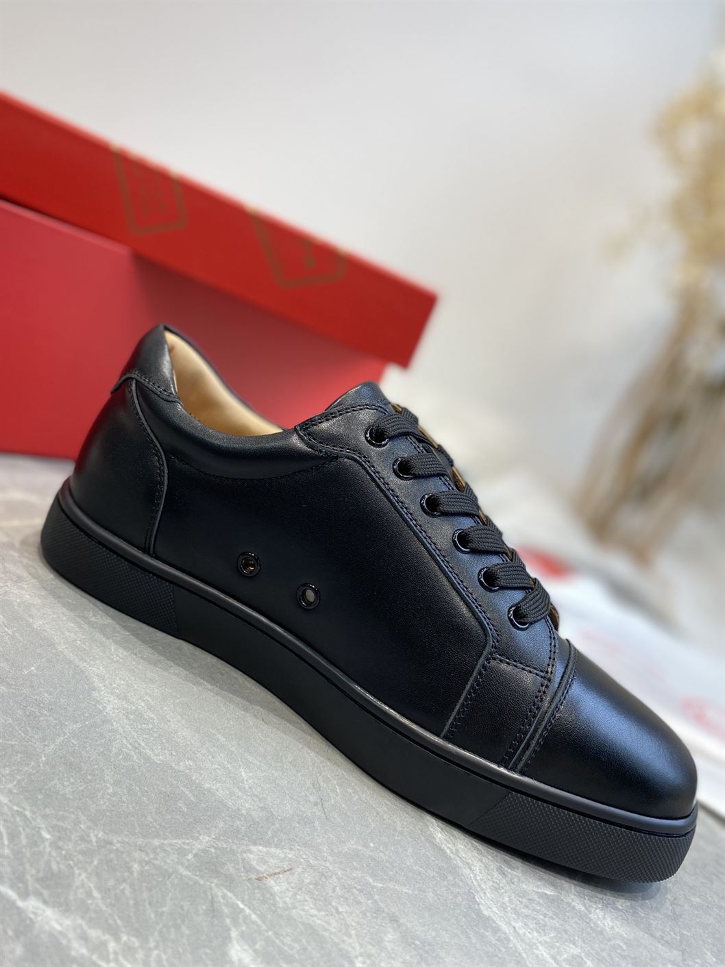 CHRISTIAN LOUBOUTIN LOUIS JUNIOR SNEAKERS - CLS032