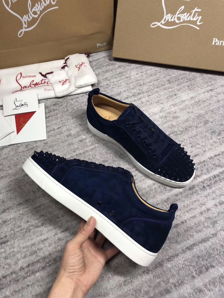 CHRISTIAN LOUBOUTIN LOW TOP SNEAKER - CLS013