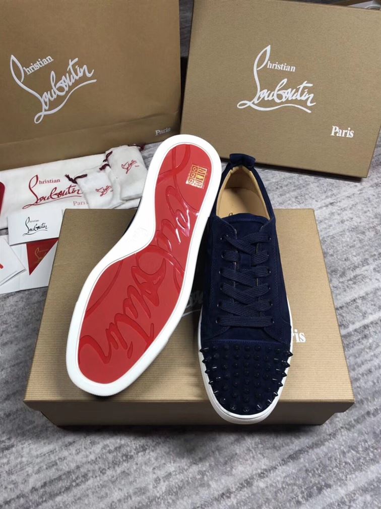 CHRISTIAN LOUBOUTIN LOW TOP SNEAKER - CLS013