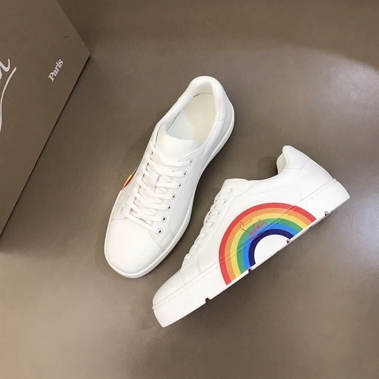 CHRISTIAN LOUBOUTIN LOW TOP SNEAKER - CLS018