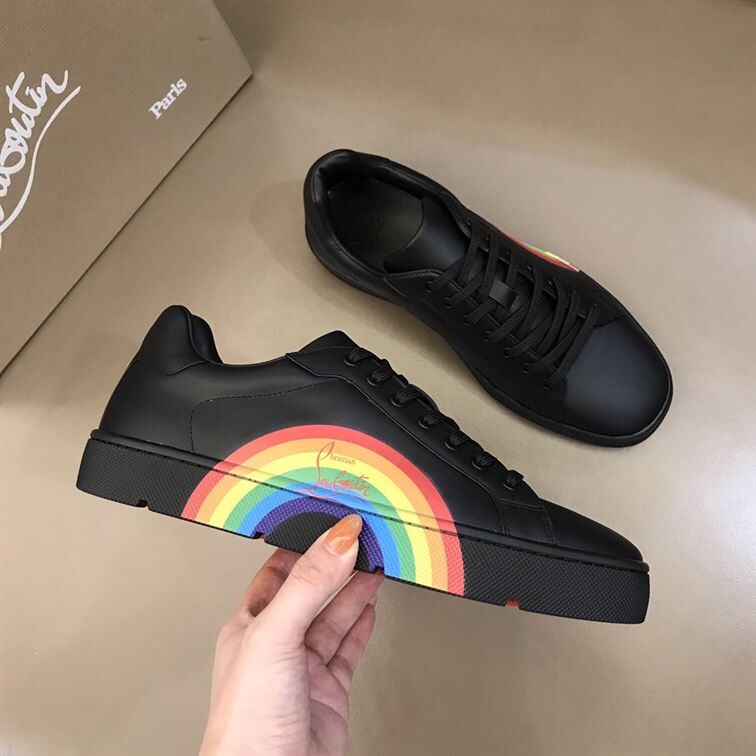 CHRISTIAN LOUBOUTIN LOW TOP SNEAKER - CLS019