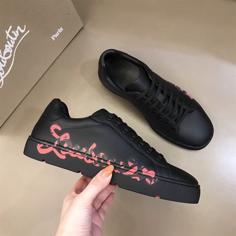 CHRISTIAN LOUBOUTIN LOW TOP SNEAKER - CLS020