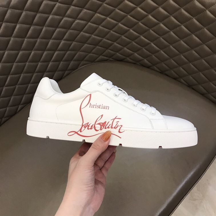 CHRISTIAN LOUBOUTIN LOW TOP SNEAKER - CLS022