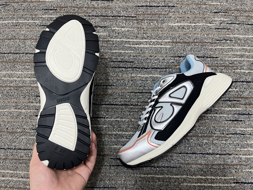 DIOR B30 SNEAKER GRAY MESH WITH SILVER-TONE AND DEEP GRAY TECHNICAL FABRIC - DO107