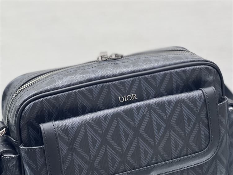 DIOR HIT THE ROAD MESSENGER BAG - DIO004