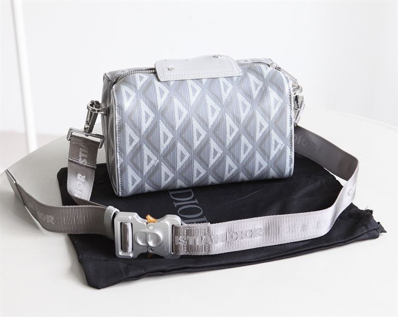 DIOR LINGOT 22 BAG GRAY CD DIAMOND CANVAS - DIO010