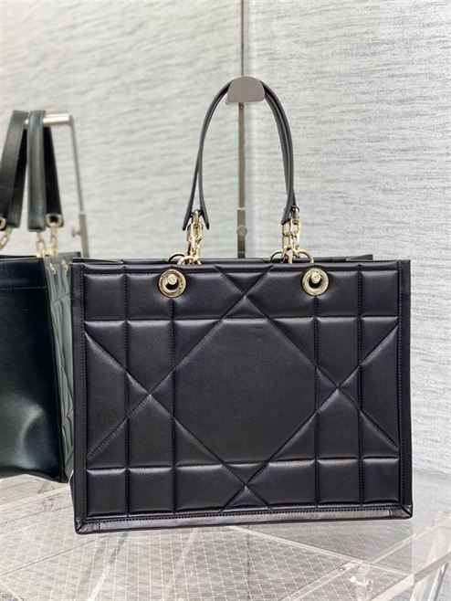 DIOR MEDIUM DIOR ESSENTIAL TOTE BAG BLACK ARCHICANNAGE