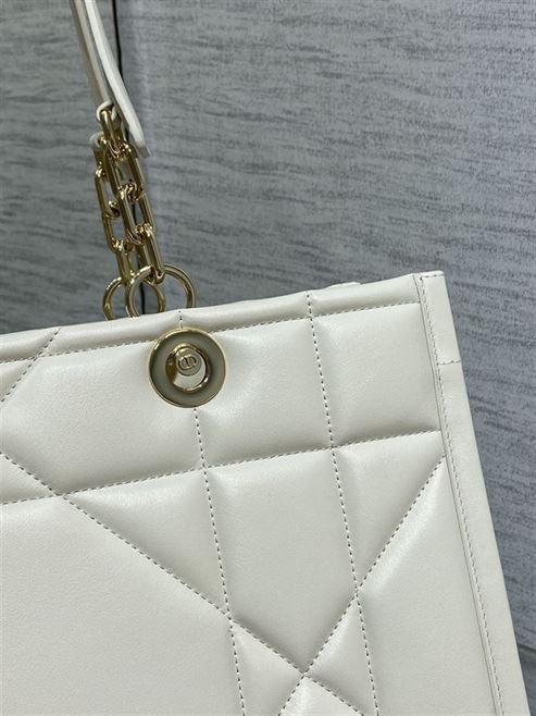 DIOR MEDIUM DIOR ESSENTIAL TOTE BAG WHITE