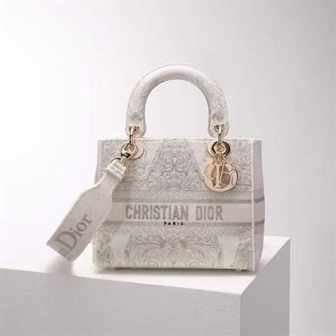DIOR MEDIUM LADY D-LITE WHITE BAG
