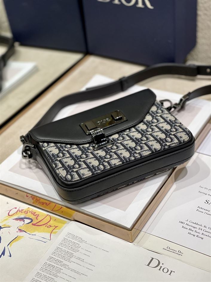 DIOR MESSENGER POUCH OBLIQUE GALAXY