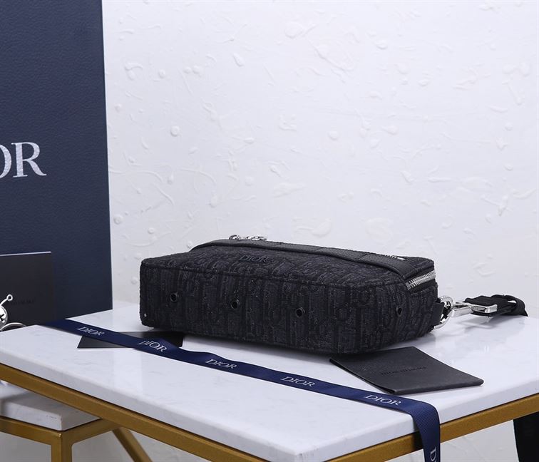 DIOR OBLIQUE SAFARI MESSENGER - DIO038