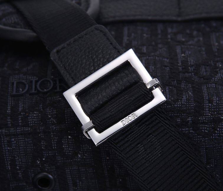 DIOR OBLIQUE SAFARI MESSENGER - DIO038